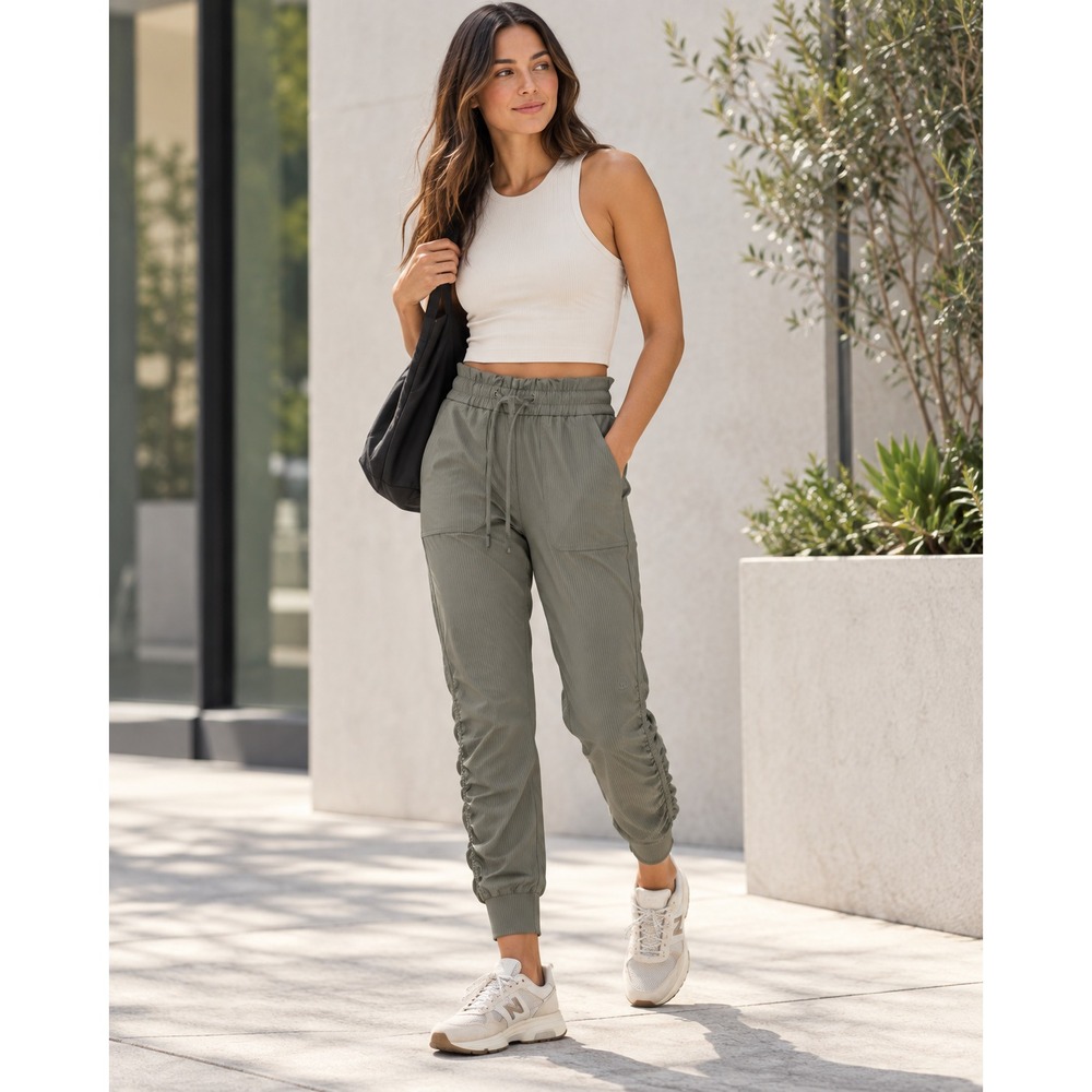 Lululemon Beyond the Studio Jogger Lightweight Stretch Green Ruched Pockets 4 - Picture 9 of 9